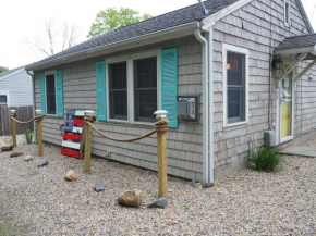 Гостиница Cozy Cottage-5 minute walk to Priscilla Beach  Плимут